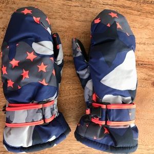 Fleece-lined waterproof mittens